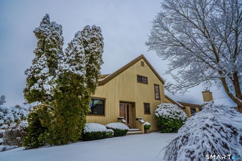 635 North Trail B Stratford CT 06614