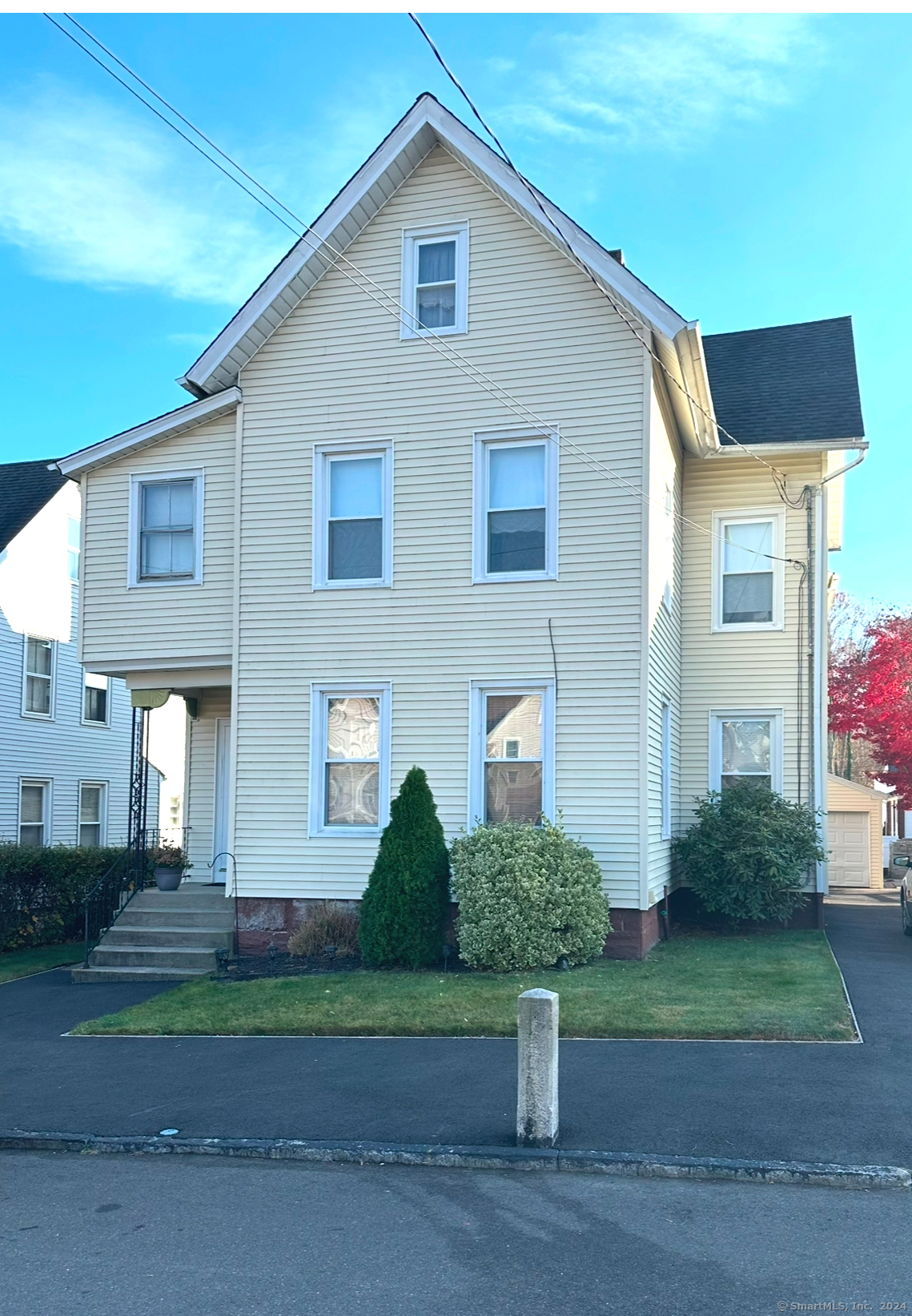 Rental Property at New Street, Ansonia, Connecticut - Bedrooms: 2 
Bathrooms: 1 
Rooms: 6  - $2,150 MO.