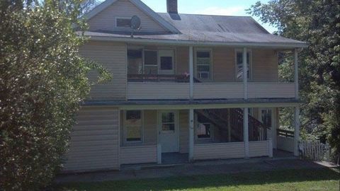 Photo of 196 Echo Lake Road, Watertown, CT 06795 (MLS # 24137321)