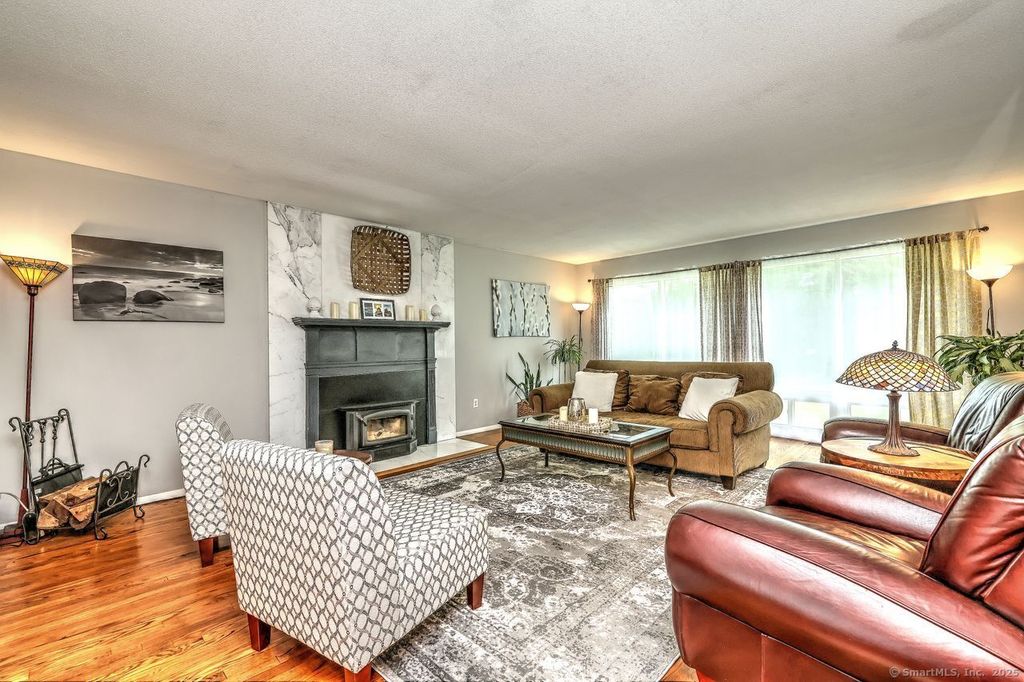 Photo of 489 Carriage Drive, Orange, CT 06477 (MLS # 24133531)