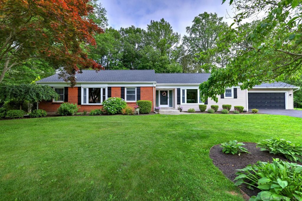 Photo of 489 Carriage Drive, Orange, CT 06477 (MLS # 24133531)