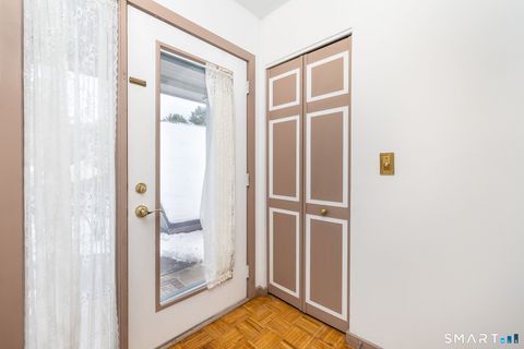 Tiny photo for 10 Pepperidge Court #10, Simsbury, CT 06070 (MLS # 24144814)