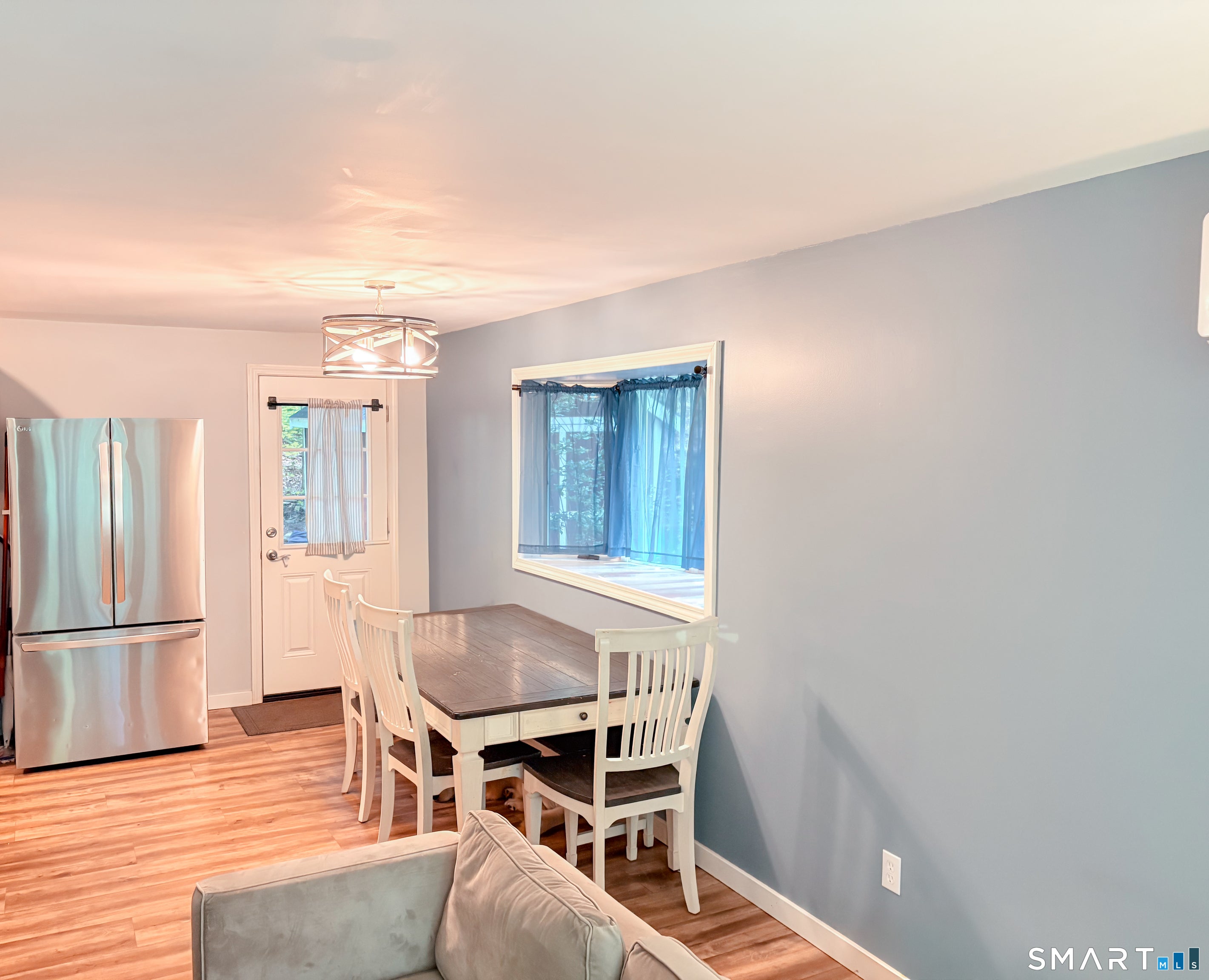 37 Great Hillwood Road