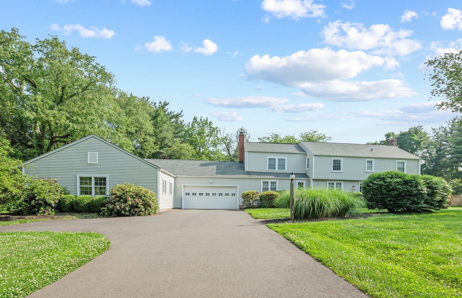 Rental Property at Farms Village Road, Simsbury, Connecticut - Bedrooms: 4 
Bathrooms: 4 
Rooms: 11  - $4,500 MO.