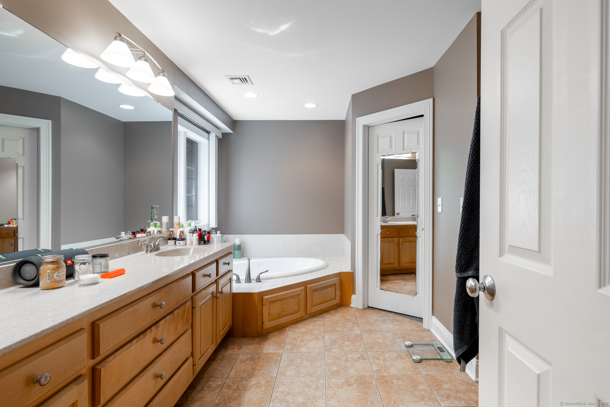 123 Cobblestone Drive, Southington, Connecticut image 30