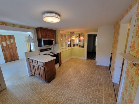 Tiny photo for 60 Chestnut Lane, Hamden, CT 06518 (MLS # 24135406)