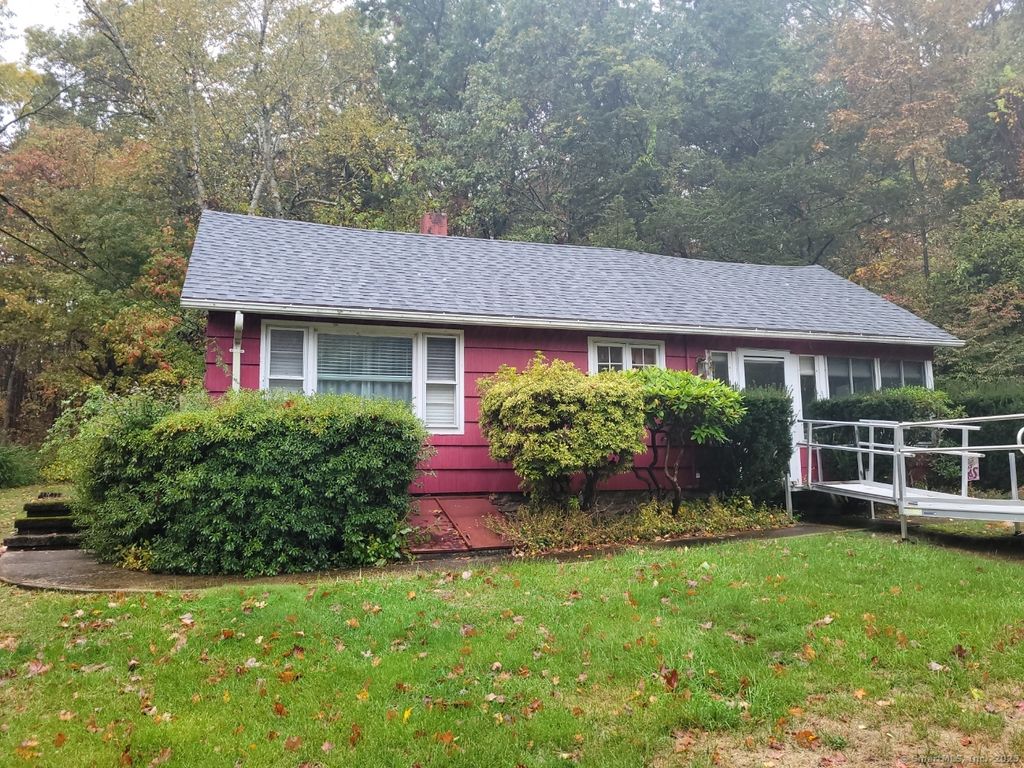 Photo of 60 Chestnut Lane, Hamden, CT 06518 (MLS # 24135406)