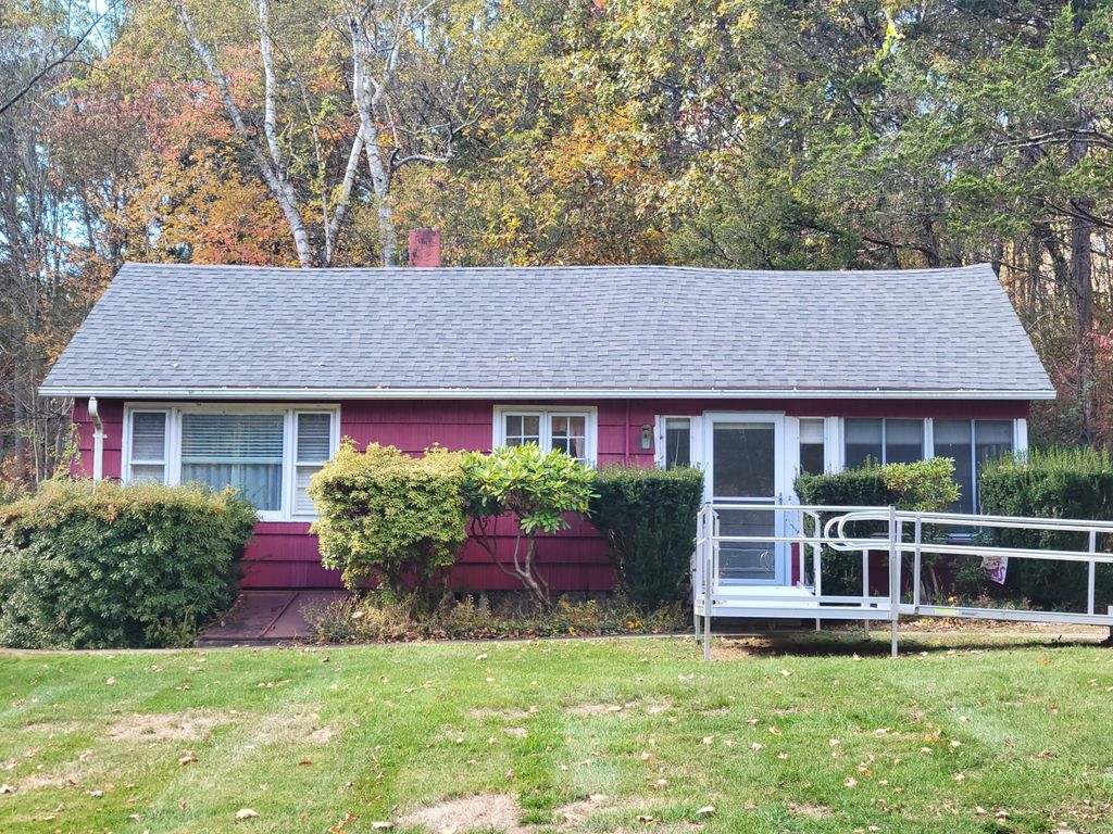 Photo of 60 Chestnut Lane, Hamden, CT 06518 (MLS # 24135406)