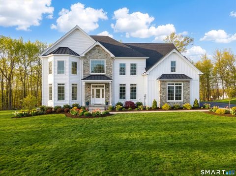 Homes For Sale - 12 Pumpkin Grove<br/> East Lyme, CT 06333