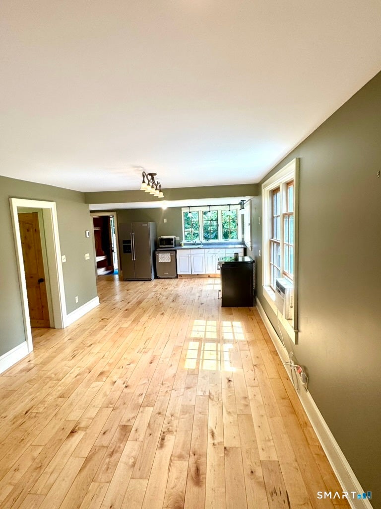28 Deep Hollow Road