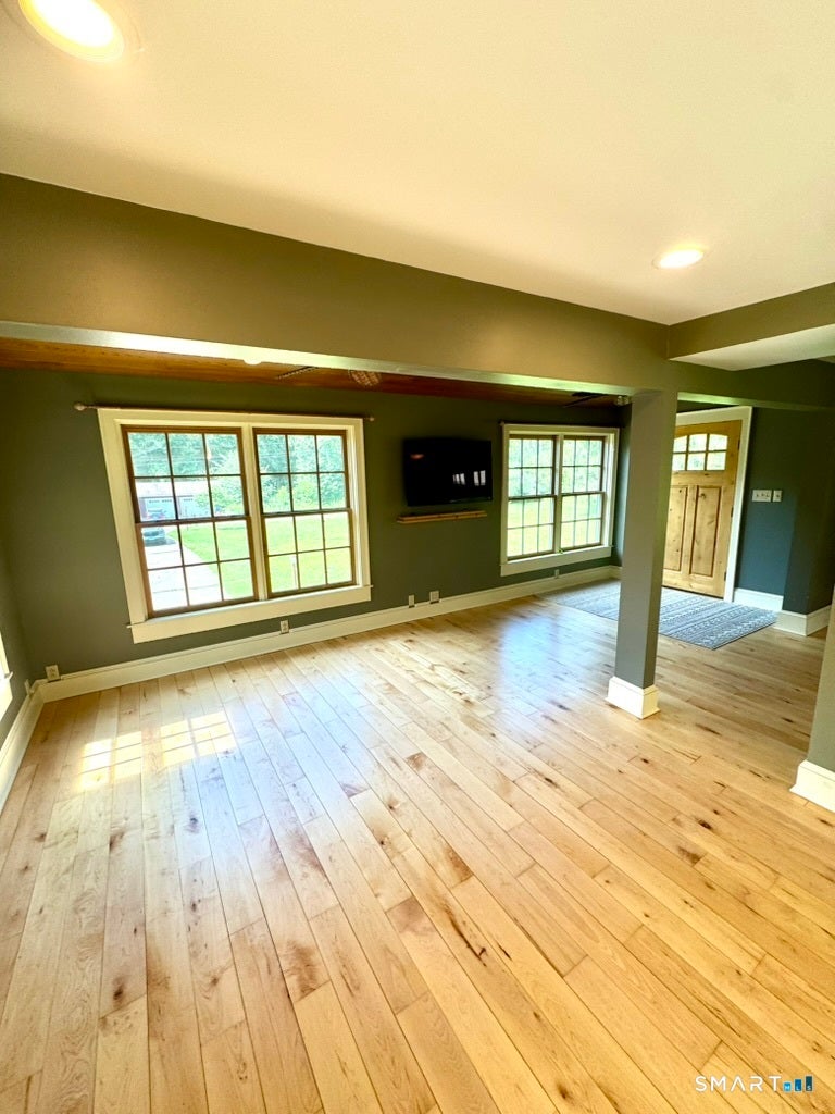 28 Deep Hollow Road