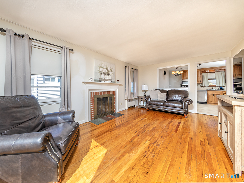 252 Middletown Avenue