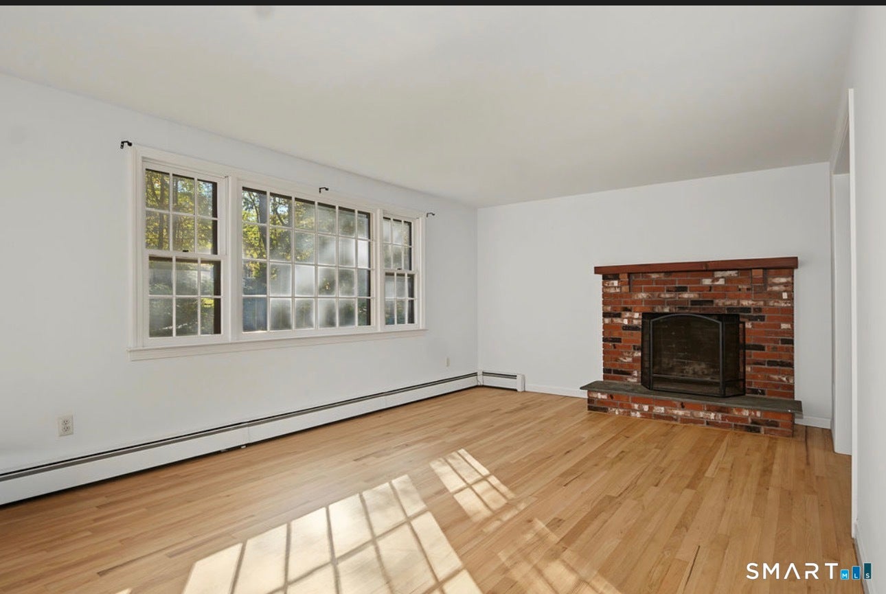 121 Long Hill Road
