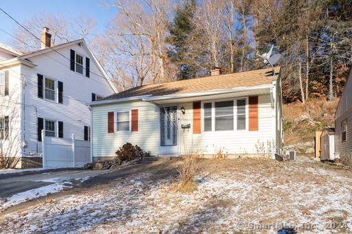 Rental Property at 322 New Litchfield Street, Torrington, Connecticut - Bedrooms: 2 
Bathrooms: 1 
Rooms: 4  - $2,000 MO.