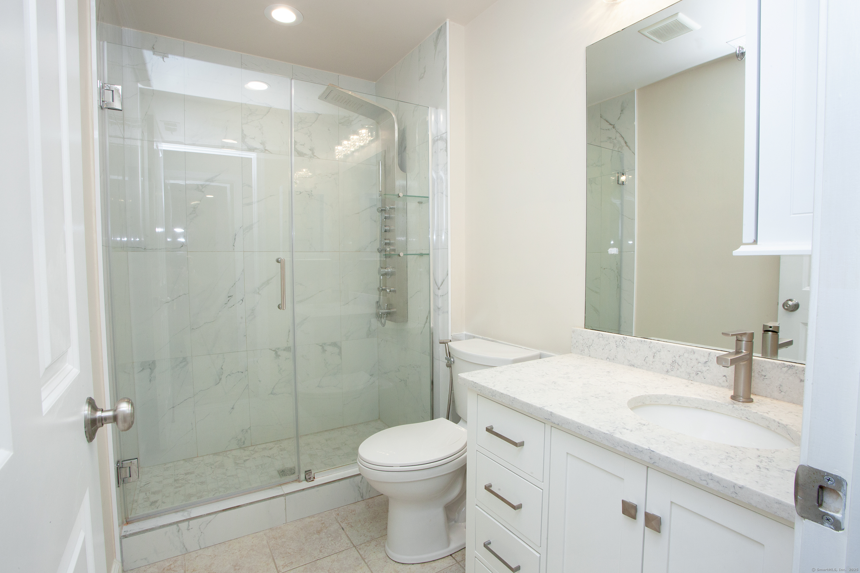 Newington, Connecticut 06111, United States, 3 Bedrooms Bedrooms, ,3 BathroomsBathrooms,Residential,Coming Soon,212698