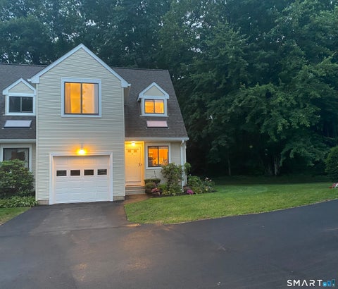 Photo of 7 Garden Path #7, Farmington, CT 06032 (MLS # 24193051)