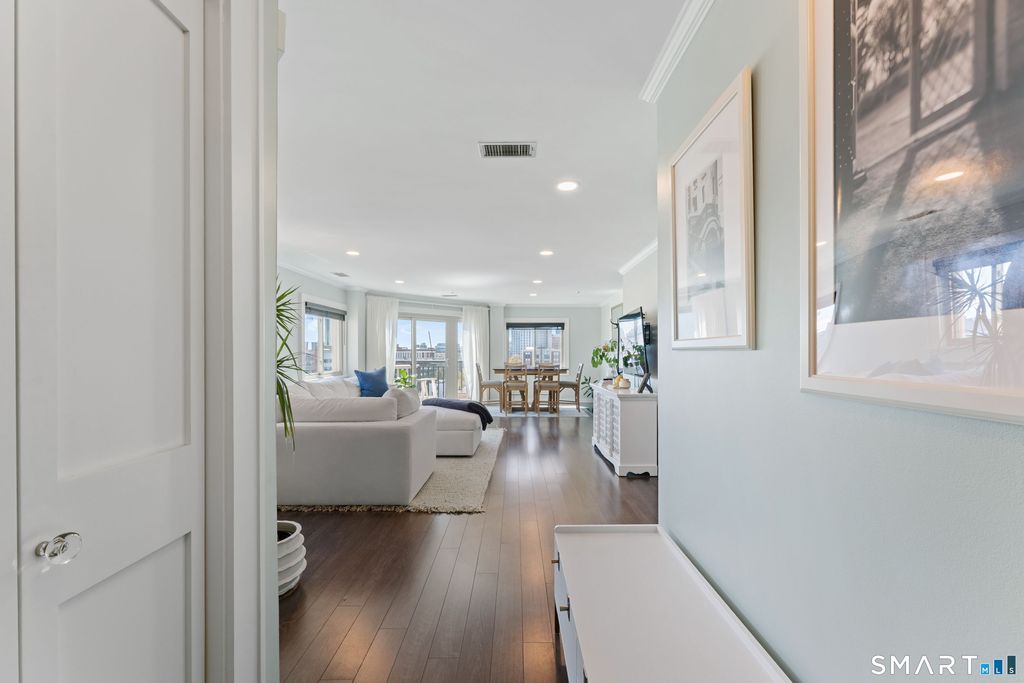 Photo of 104 North Street #804, Stamford, CT 06902 (MLS # 24169335)