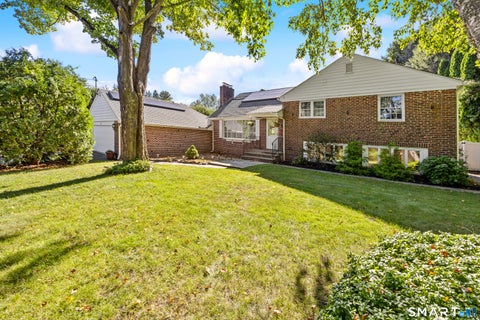 Homes For Sale - 105 Guernseytown Road<br/> Watertown, CT 06795