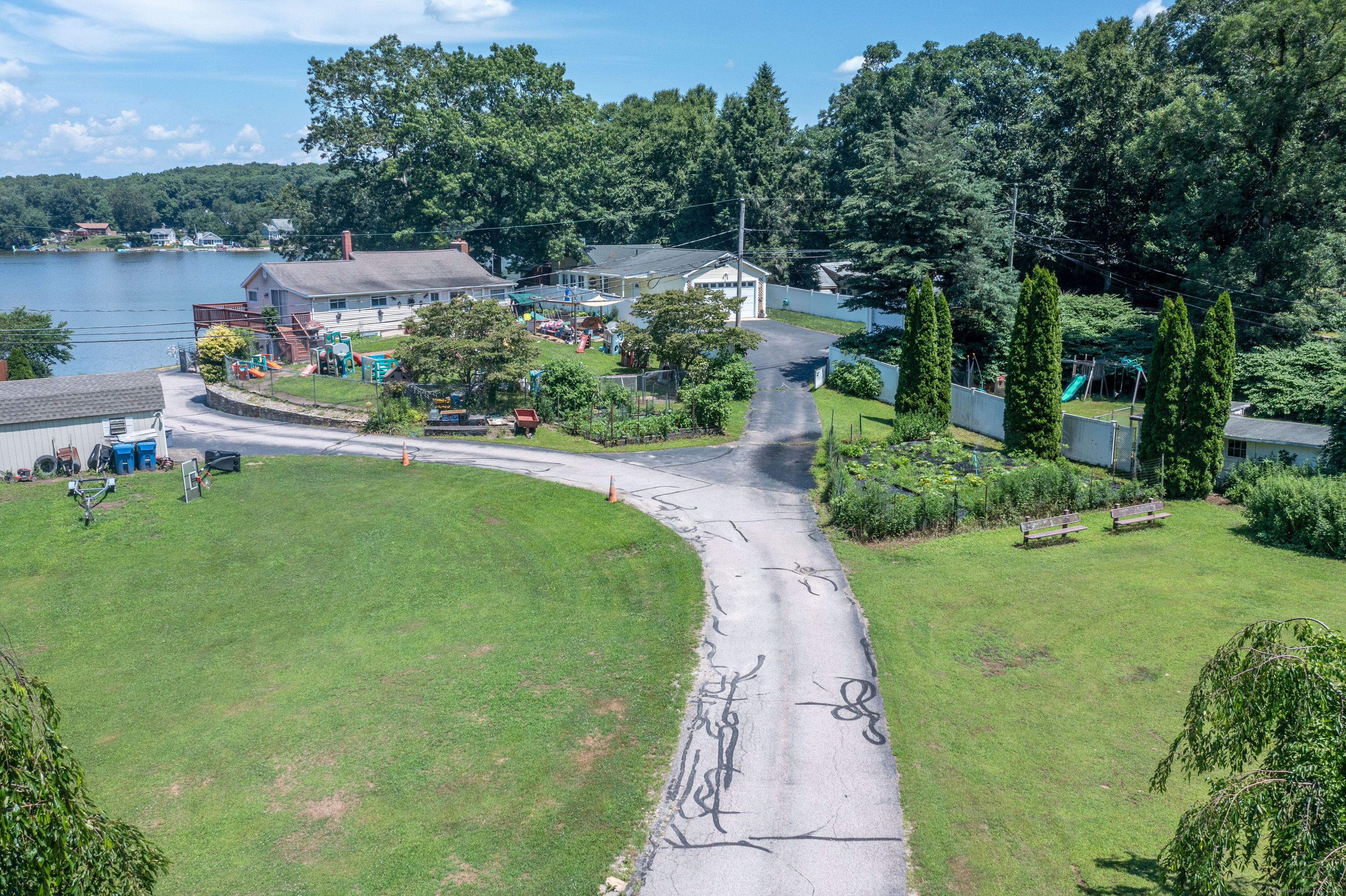 44 Laurel Point Drive, Montville, Connecticut image 13
