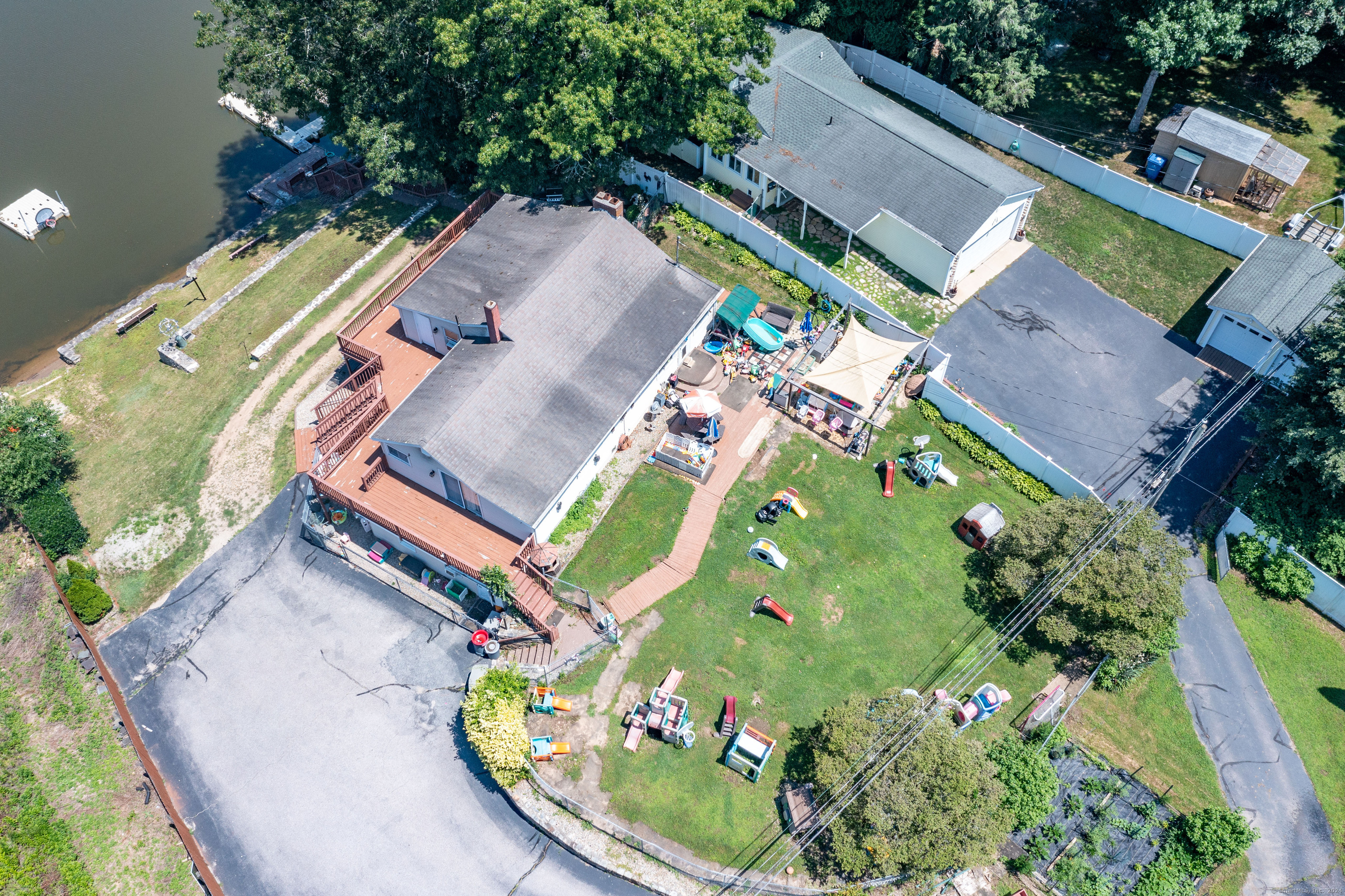 44 Laurel Point Drive, Montville, Connecticut image 17