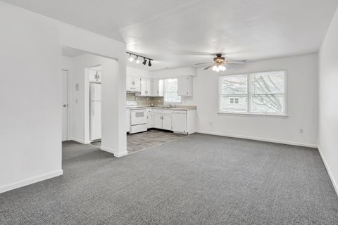 Tiny photo for 105 Carriage Path S #105, Milford, CT 06460 (MLS # 24141842)