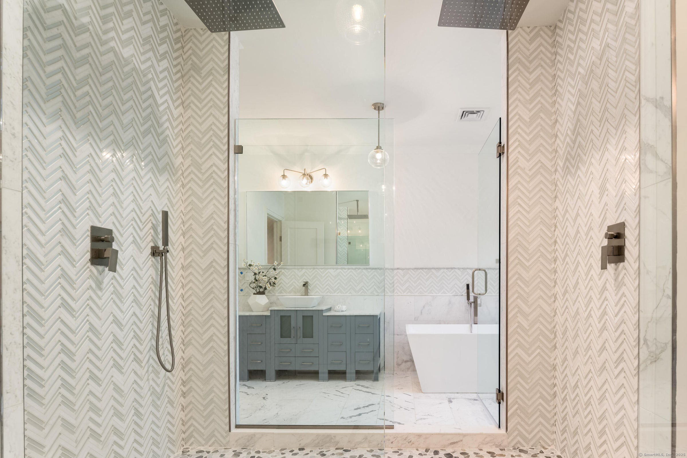 Greenwich, Connecticut 06831, United States, 8 Bedrooms Bedrooms, ,12 BathroomsBathrooms,Residential,Active,92860