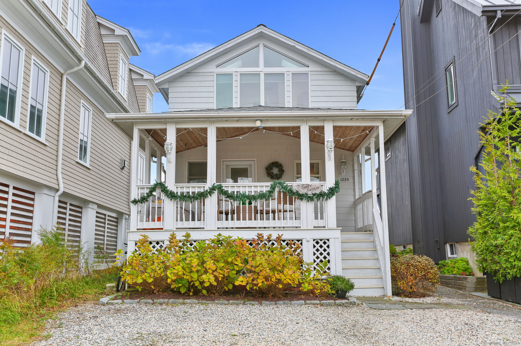 1235 Fairfield Beach Road