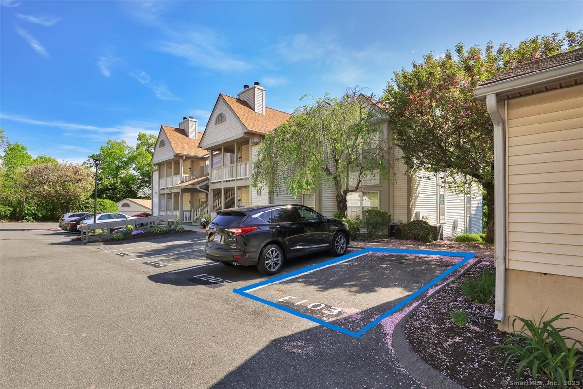 33 Langdon Court APT E103