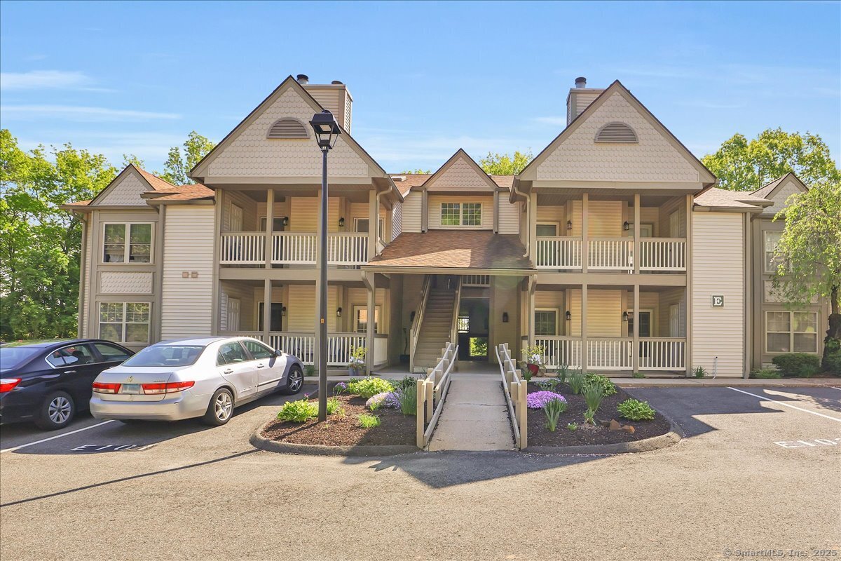 33 Langdon Court APT E103