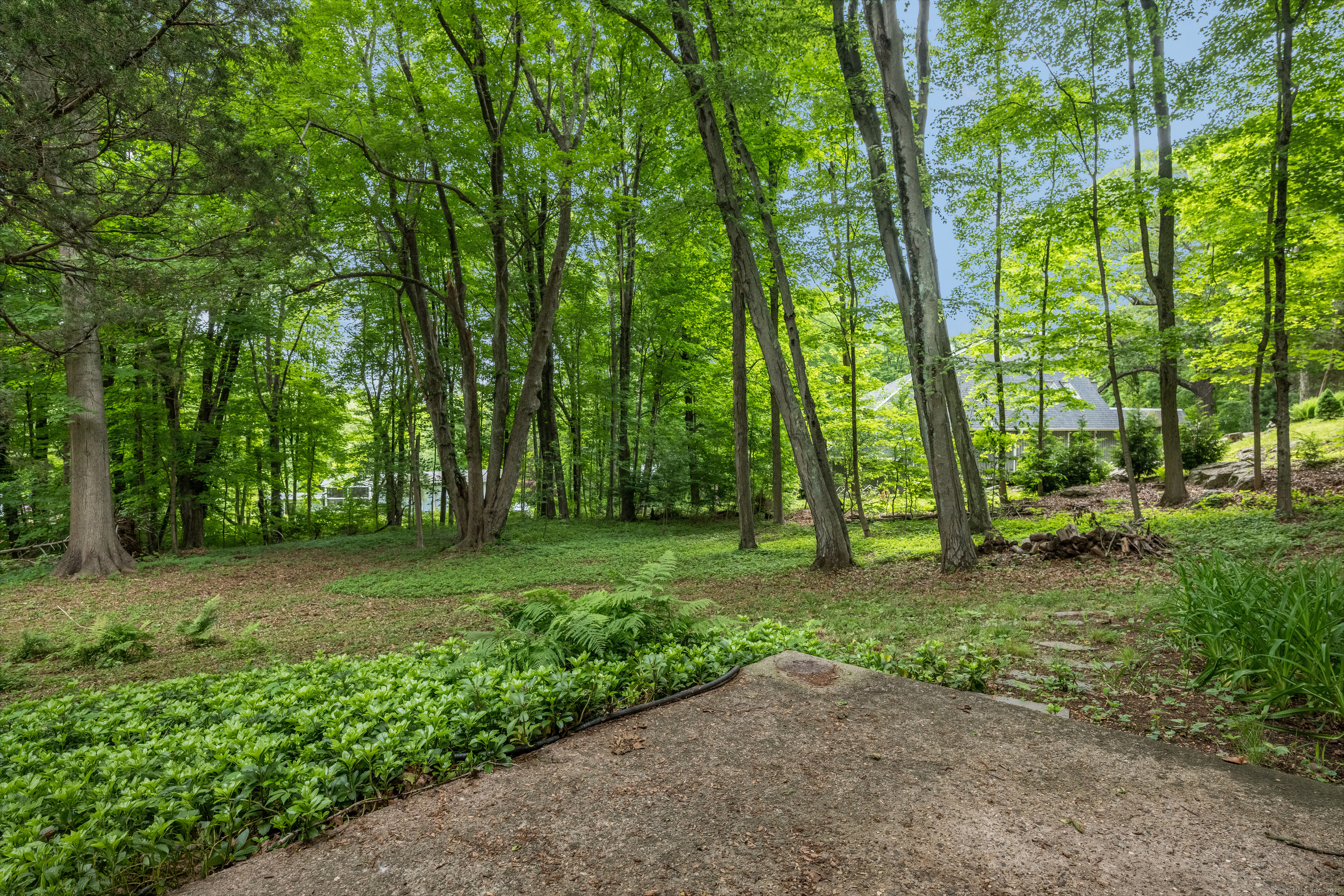 949 Long Hill Road, Guilford, Connecticut image 25