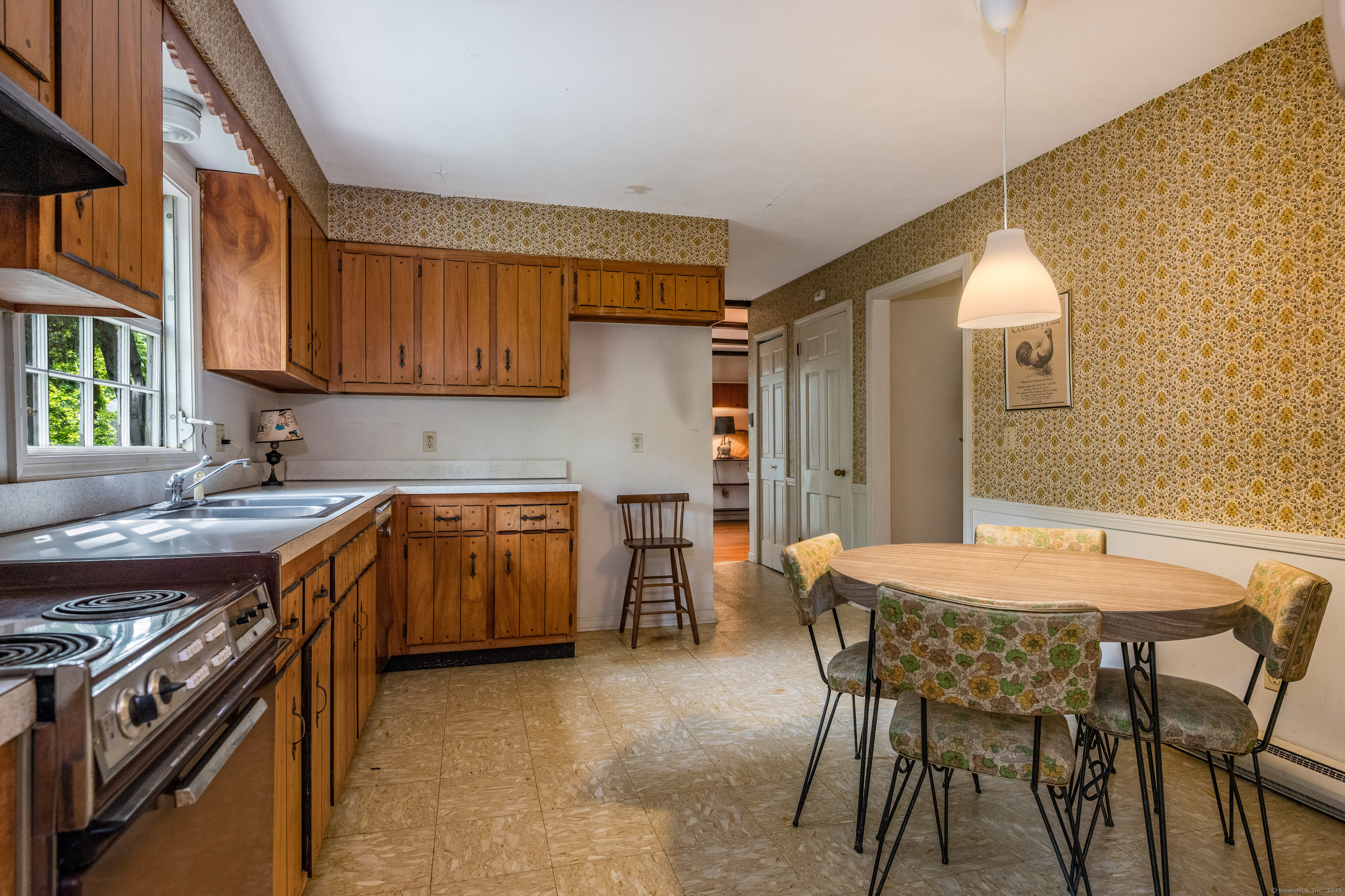 949 Long Hill Road, Guilford, Connecticut image 9