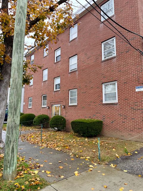 Photo of 105 Cleveland Avenue #A4, Bridgeport, CT 06606 (MLS # 24156283)