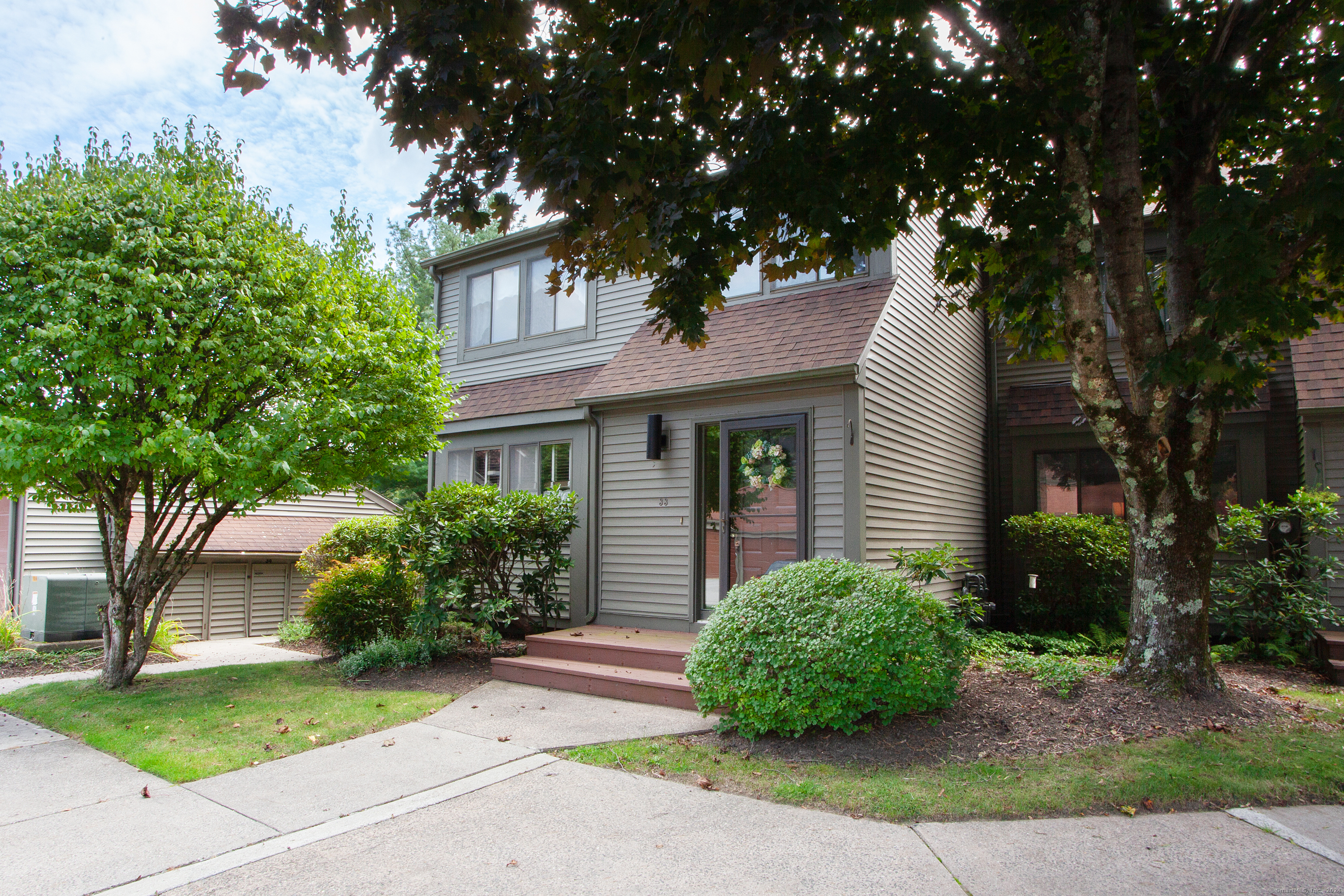 View Canton, CT 06019 townhome