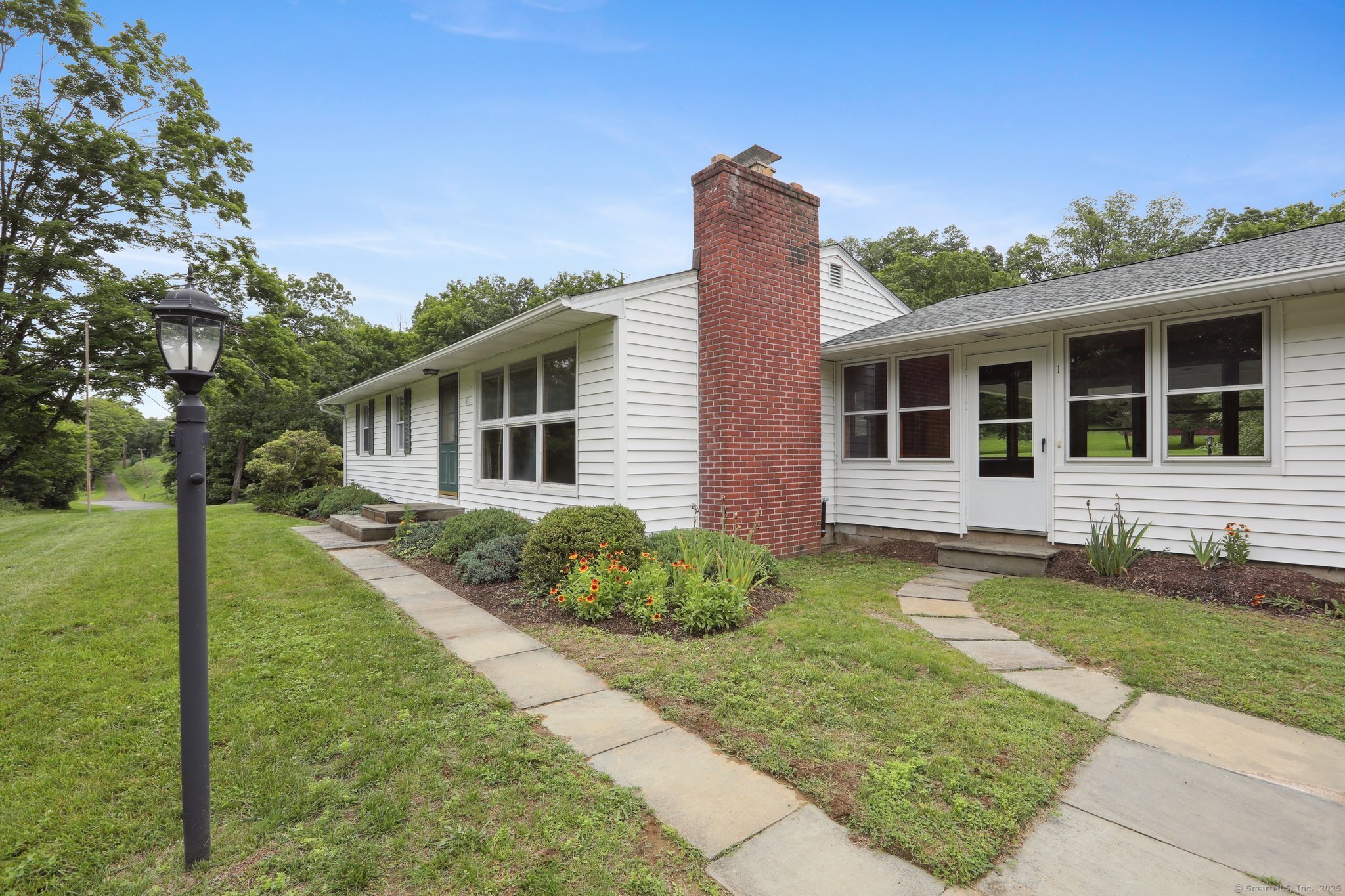 77 Old Middle Road