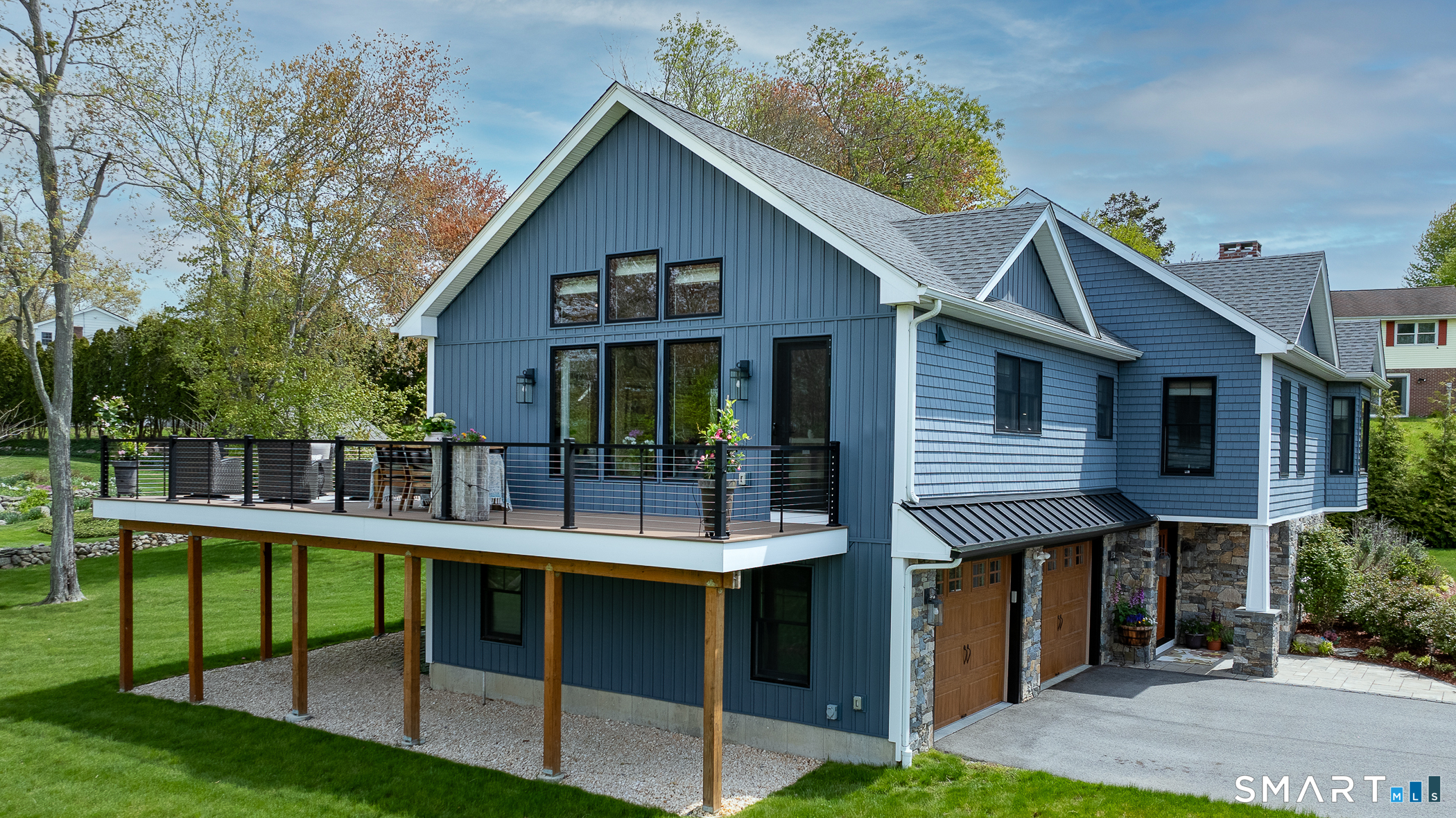 8 East Wharf Road