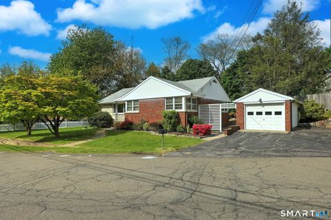Photo of 110 Beauvue Terrace, Bridgeport, CT 06606 (MLS # 24169450)