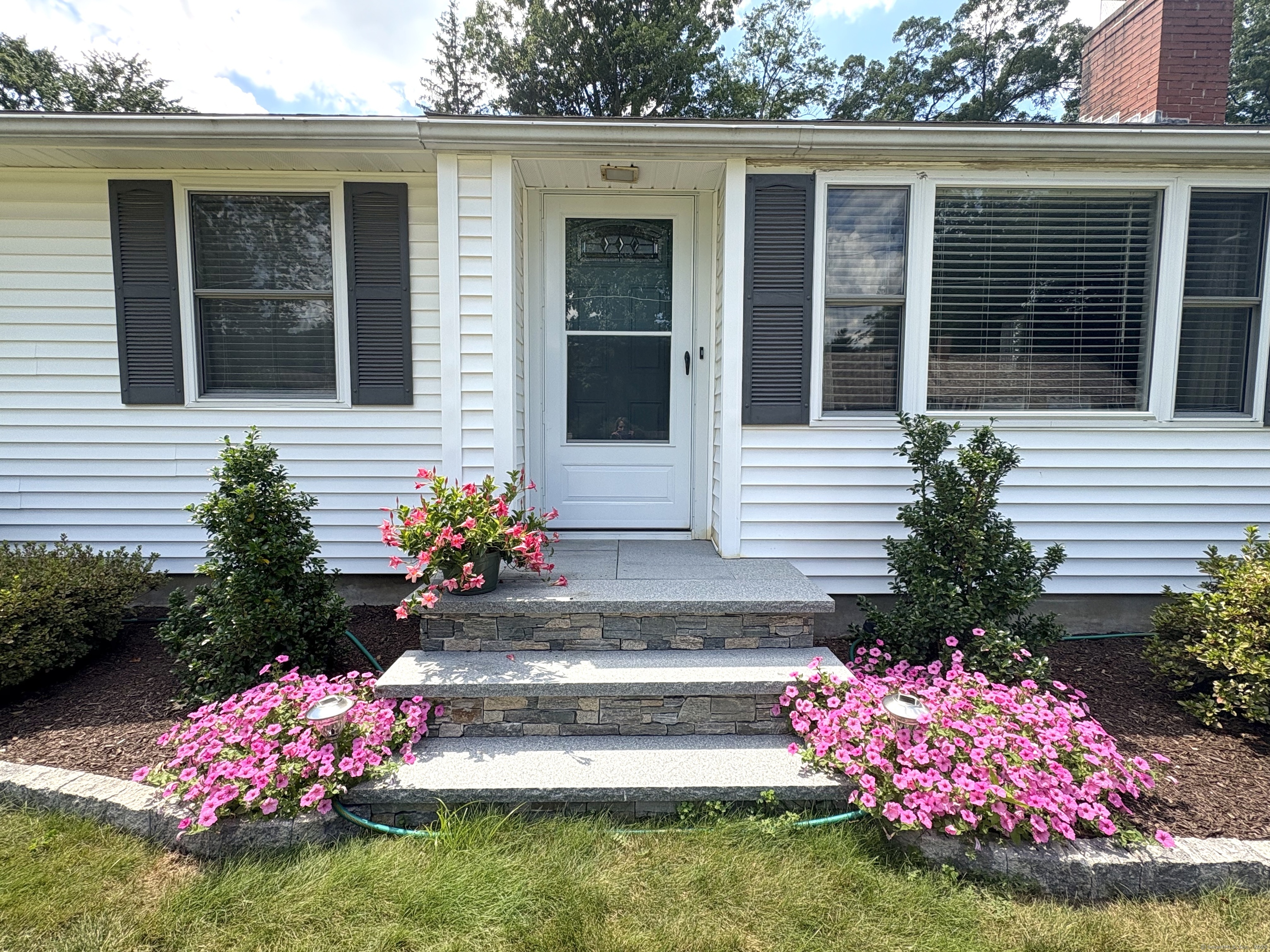 12 Shady Oak Drive