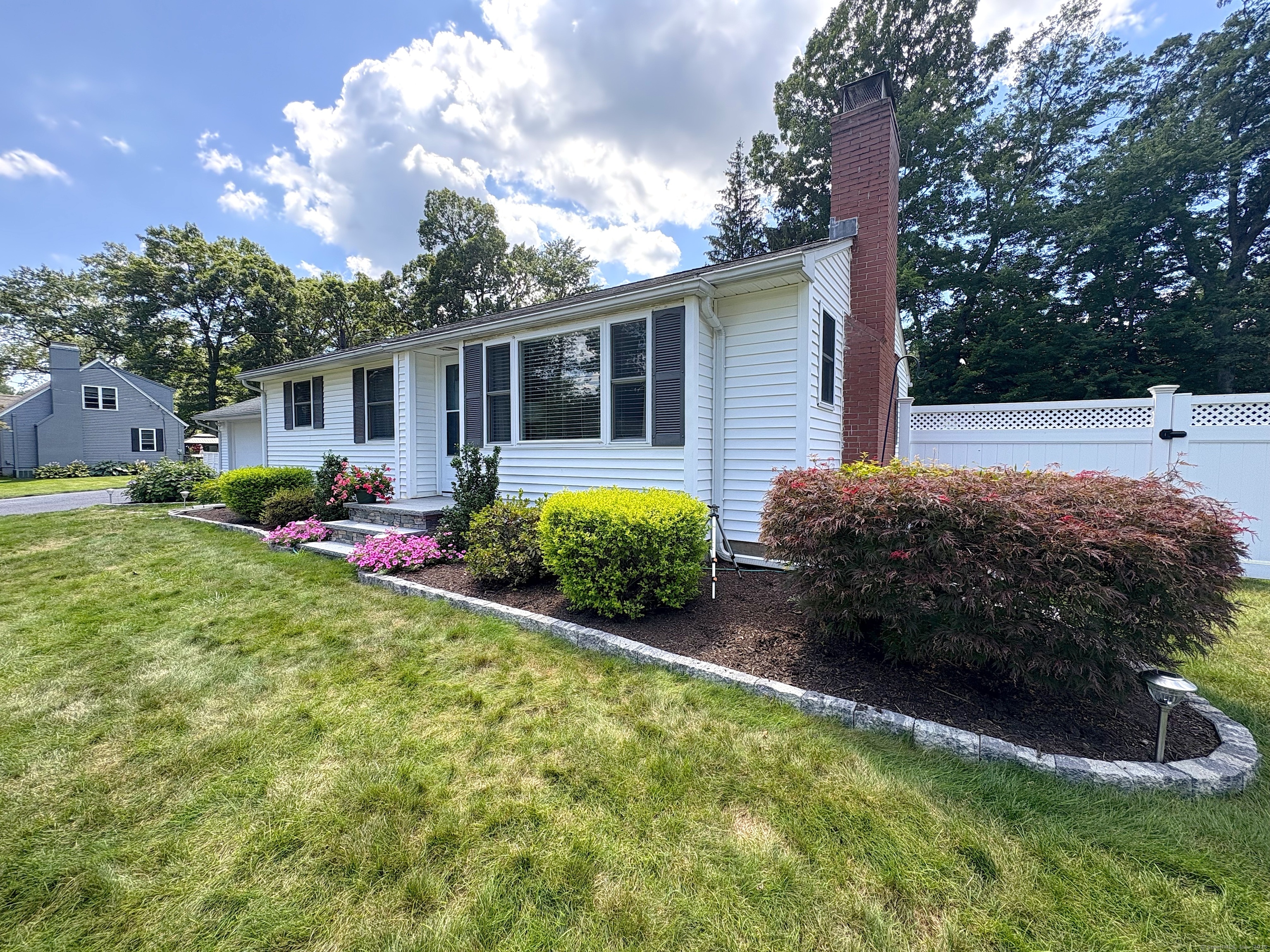 12 Shady Oak Drive