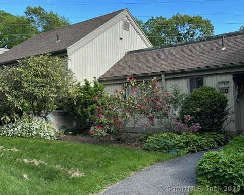 859 Heritage Village B