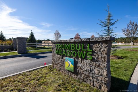 Photo of 121 Oakwood Circle, Plainville, CT 06062 (MLS # 24136522)