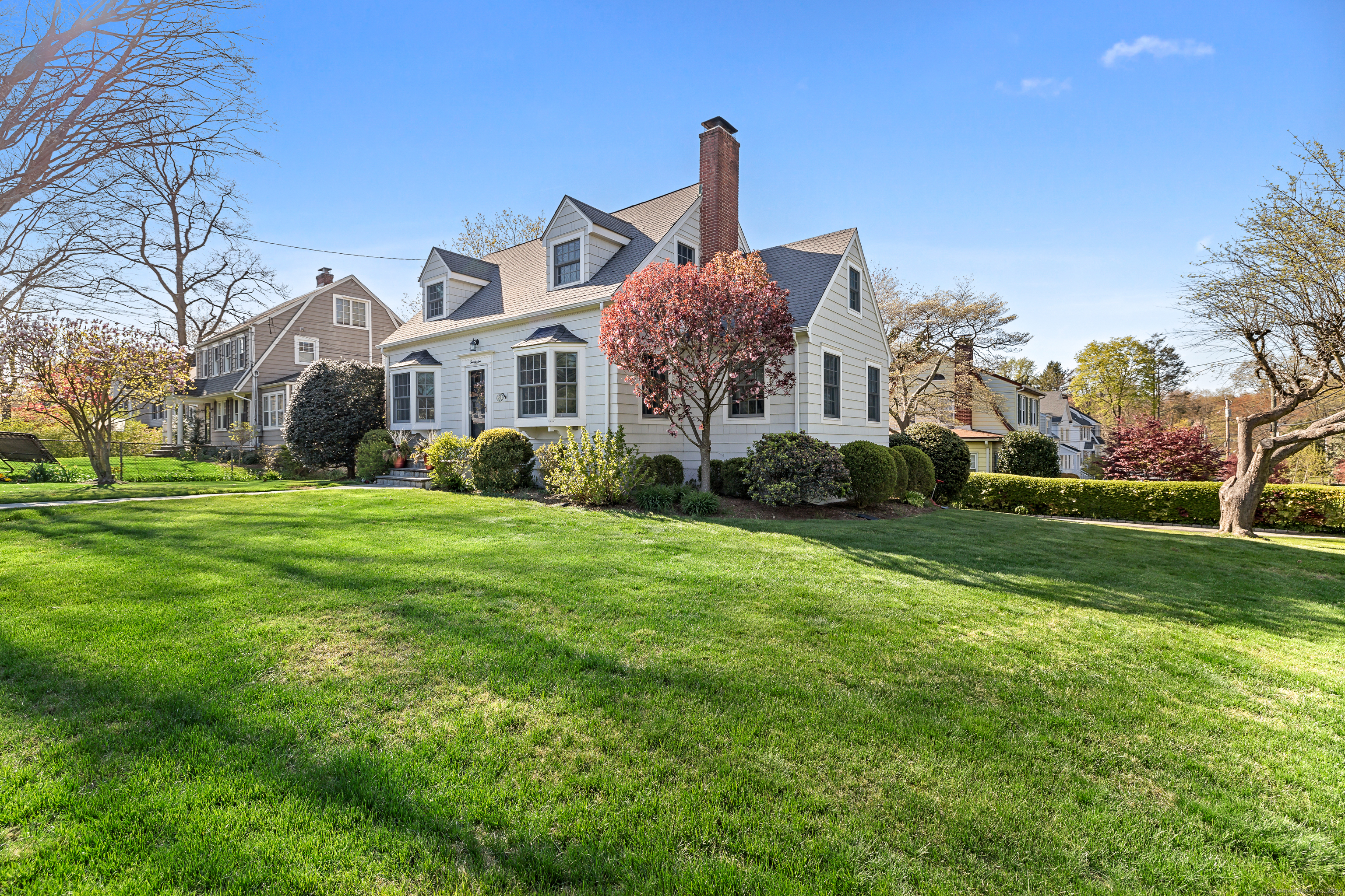 Property for Sale at 29 Park Place, Darien, Connecticut - Bedrooms: 3 
Bathrooms: 2 
Rooms: 8  - $1,595,000