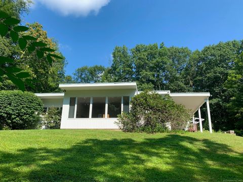 Photo of 525 Munger Lane, Bethlehem, CT 06751 (MLS # 24167322)