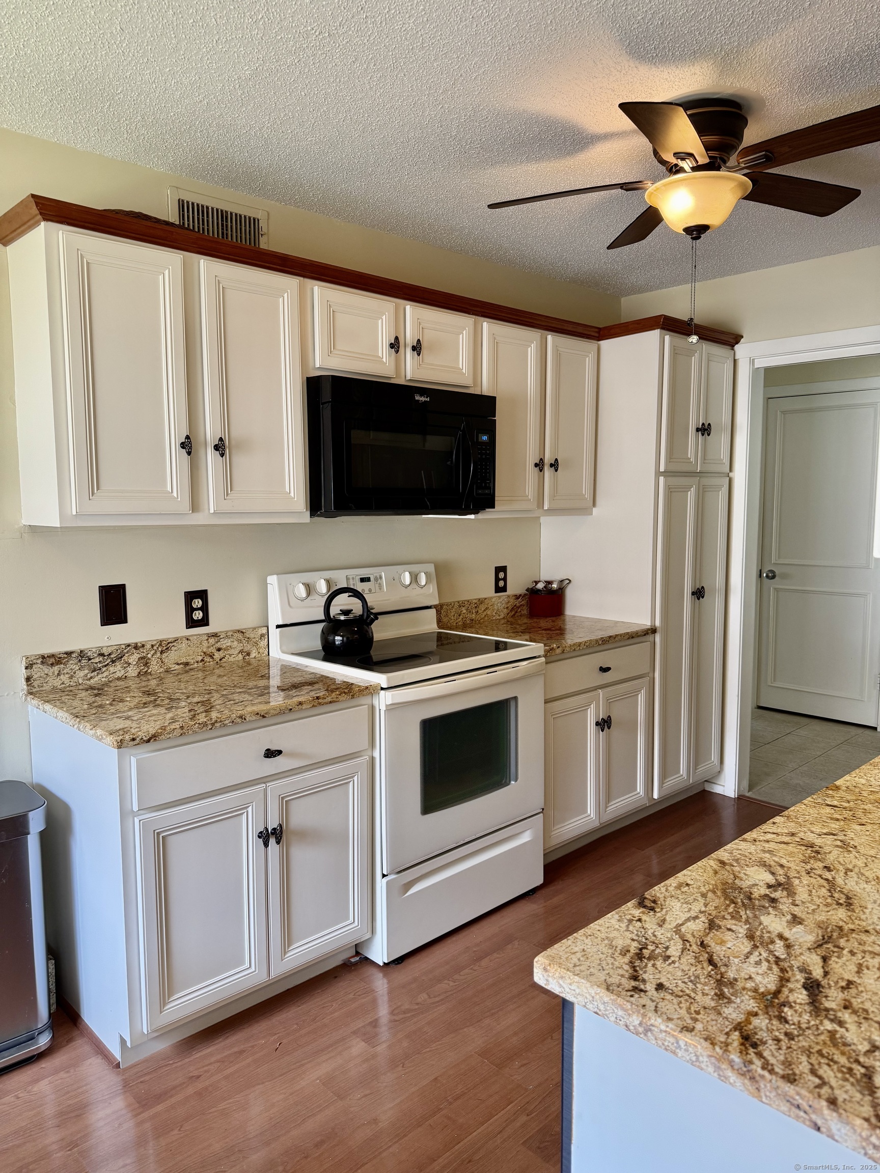 336 Heritage Village #B, Southbury, Connecticut image 6