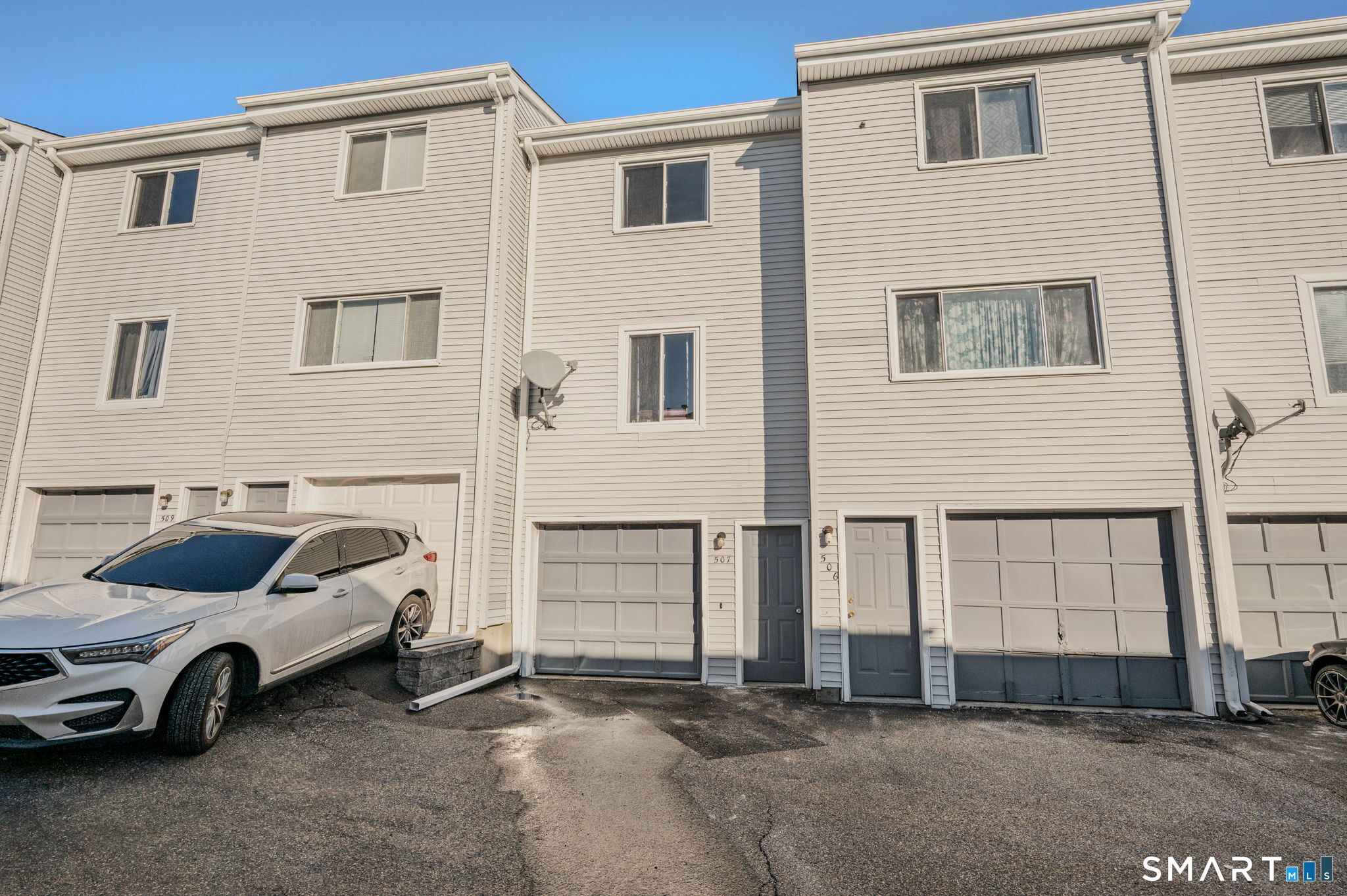 273 Derby Avenue 507