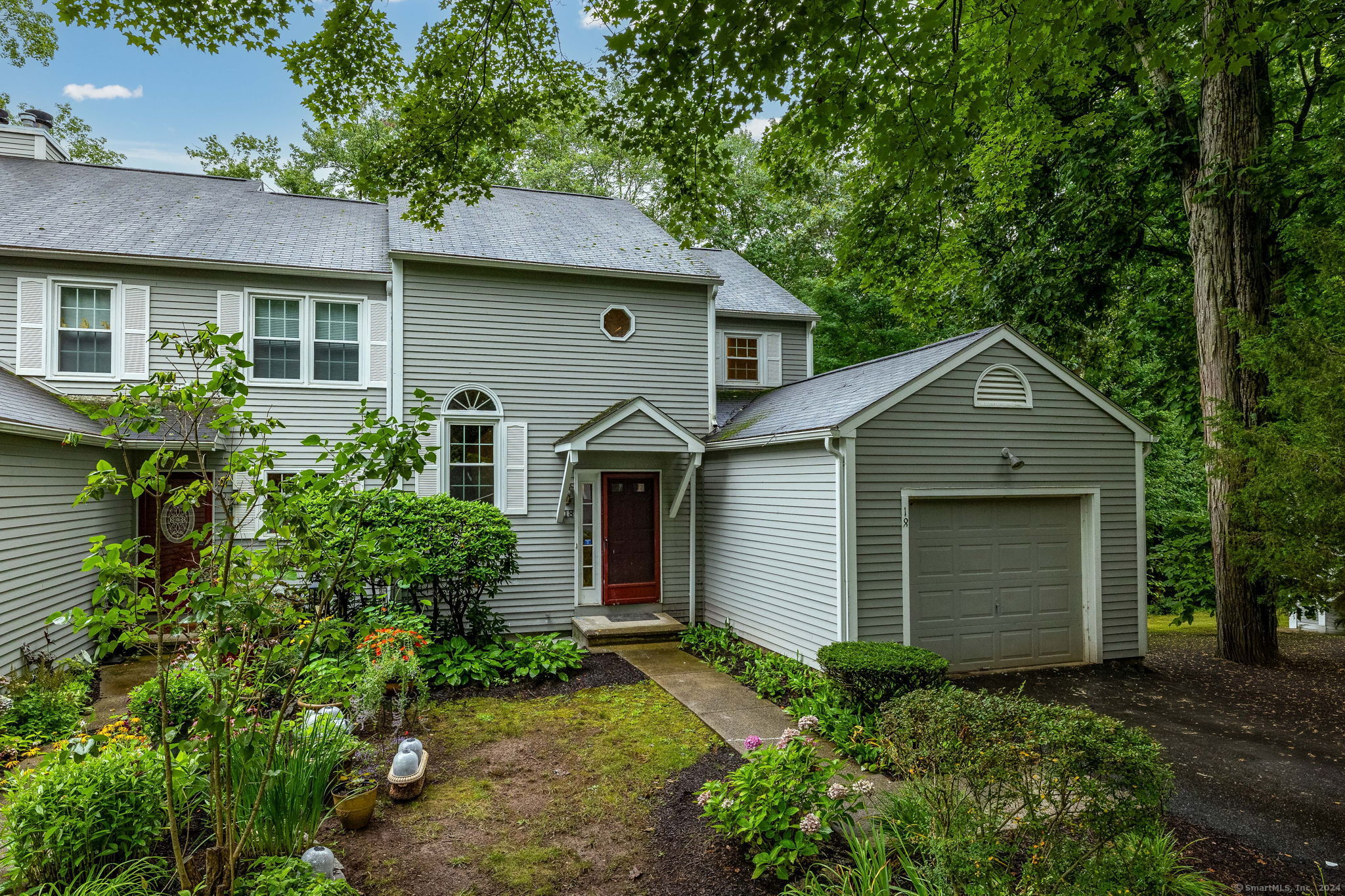 View Cheshire, CT 06410 townhome