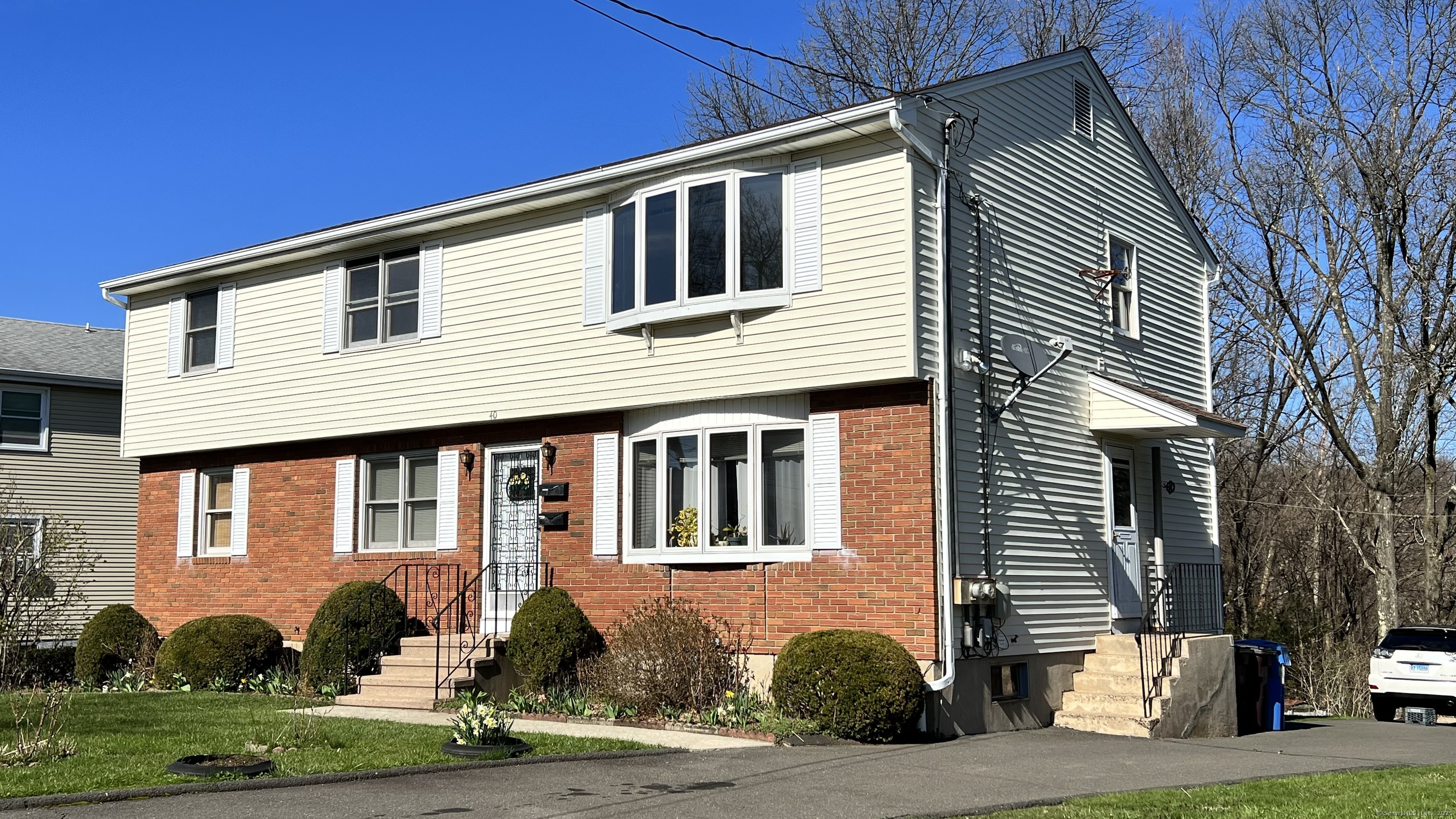 Santo Court, New Britain, Connecticut - 3 Bedrooms  
1 Bathrooms  
6 Rooms - 