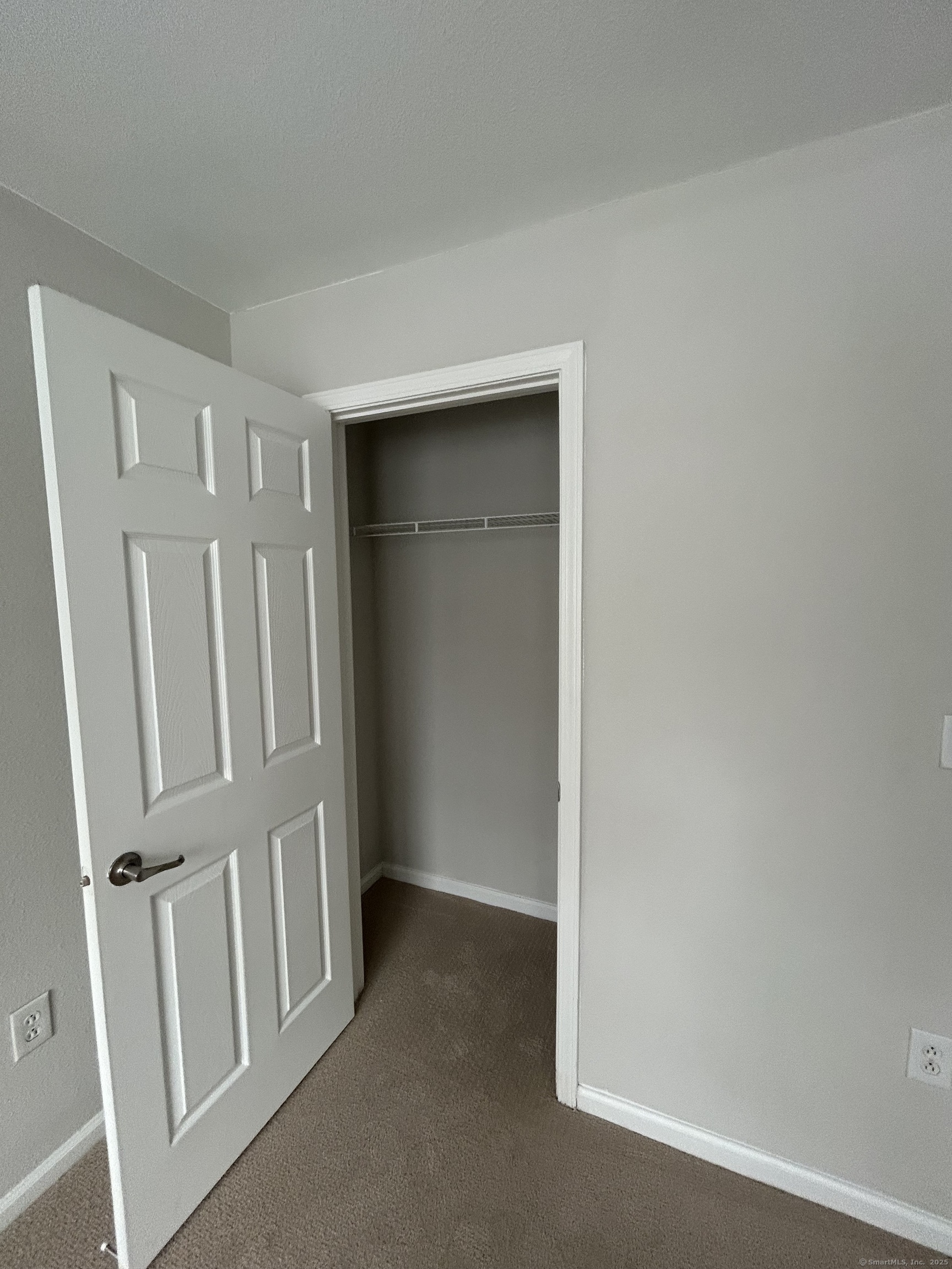 138 Hollow Tree Ridge Road 1802