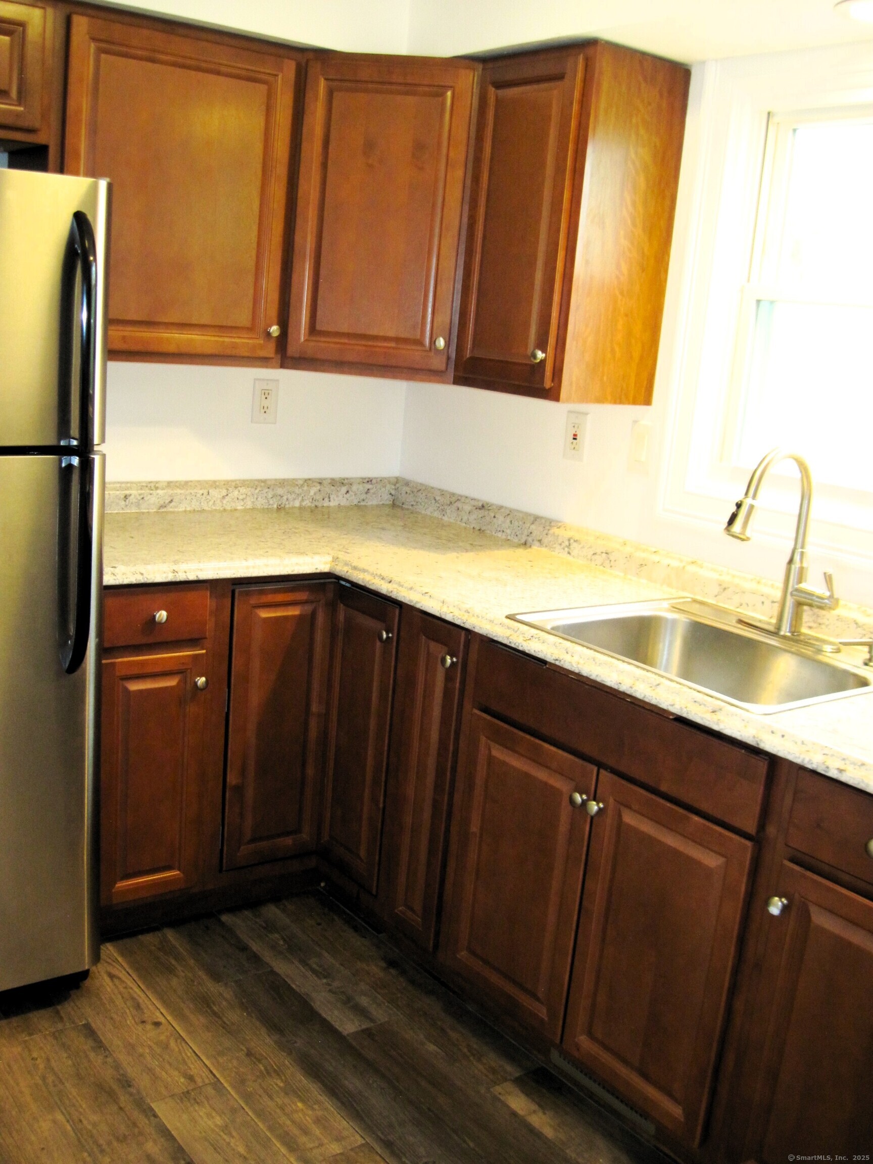 138 Park Street #APT B1, Manchester, Connecticut image 10