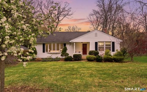 Photo of 195 Farmstead Lane, Glastonbury, CT 06033 (MLS # 24164479)