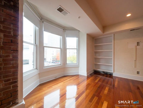 Condo For Rent - 116 Crown Street #3A<br/> New Haven County, New Haven, CT 06510